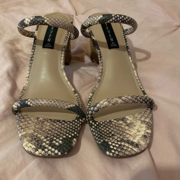 Madden by Steve Madden - Picture 4 of 5